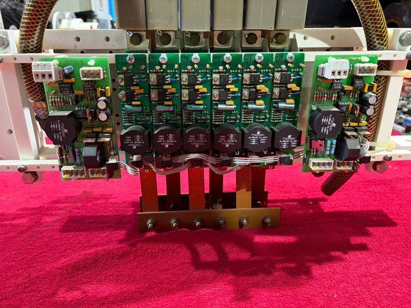 Detailed driver board and busbar arrangement.